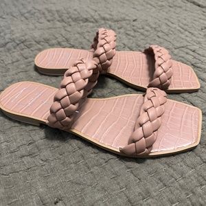 Dolce Vita Indy Sandal